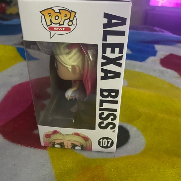 WWEs Alexa Bliss pop funko - Picture 4 of 5